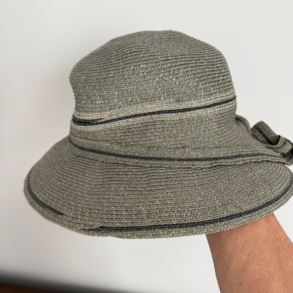 DIANE HARTY MILLINERY WOVEN STRAW HAT OLIVE GREEN WITH SIDE TWIST ARTISAN UNIQUE - Picture 3 of 9